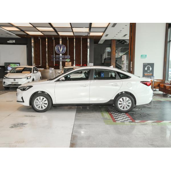 5 portes 5 places Changan Eado Plus voiture compacte automatique abordable pour les acheteurs de voitures électriques