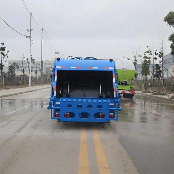 Dongfeng 6Cbm -20Cbm Waste Compactor Garbage Truck , Compressed Rubbish Collector Truck