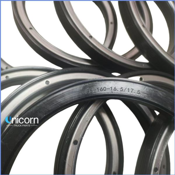 FAW Jiefang Trailer Accessories Rear Wheel Oil Seal Wheel Hub Oil Seal 13T 16T 20T/108 * 153 25 * 160 * 15 136.5 * 201 * 20