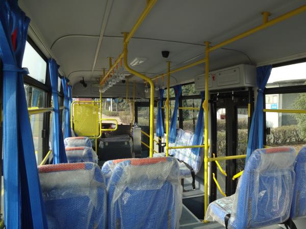 Low Floor Inter City Buses 48 Seater Coaches 3300mm Wheel Base