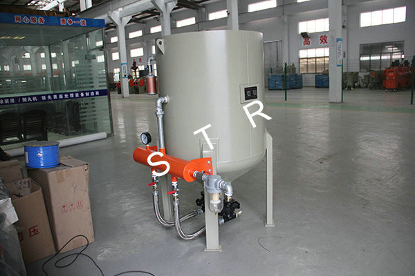Automated Portable Sand Blasting Machine / Portable Grit Blasting Equipment