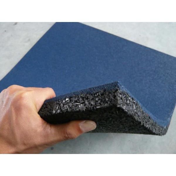 Grain Rubber Mat and Sheet with 10-50mm Thickness for Slip-resistant Shock Absorption Flooring