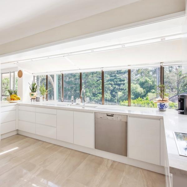 Modern White PVC Kitchen Cabinet Modern Prefab Cabinets