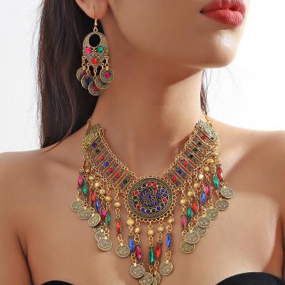 Ensemble de collier pour femmes. Ensemble de bijoux de perles pour femmes. Ensemble de bijoux plaqués d'or. Ensemble de bijoux de temple pour femmes.