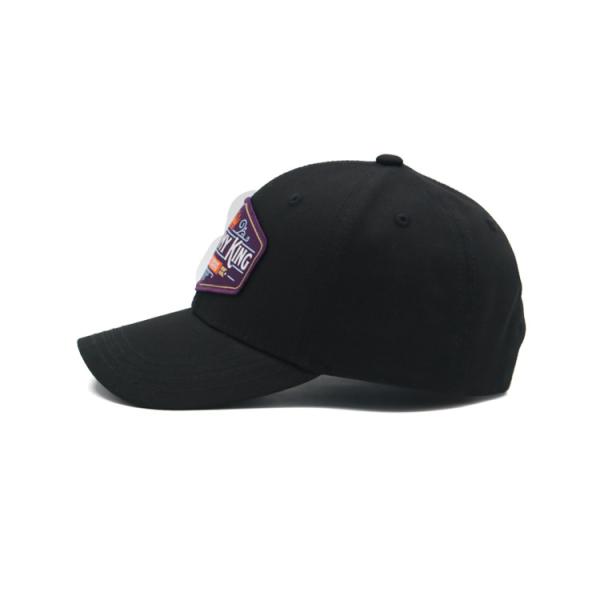 La casquette de baseball de 6 panneaux fournit des oeillets le match 6 piquant que la couleur de tissu coud renforcé