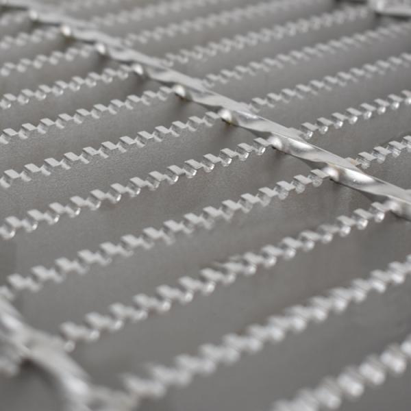 Galvanized Steel Grating Product / Galvanized Serrated Floor Steel Grating