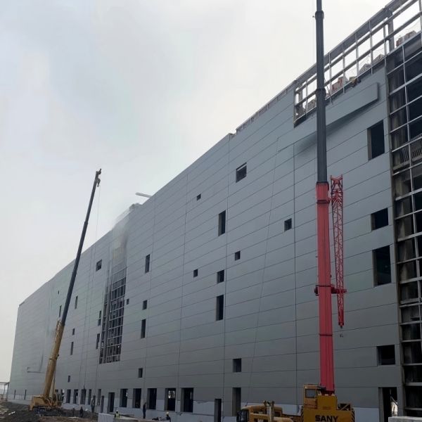Customizable Dimensions High Load-Bearing Capacity Eco-friendly Prefabricated Steel Structure Factory Building