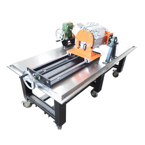 Estación de entrenamiento para el desmontaje de vehículos eléctricos de uso pesado