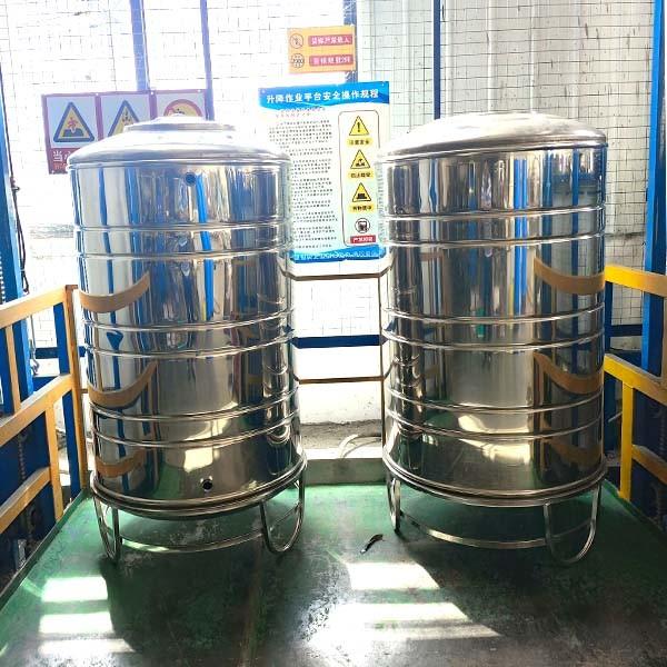 1T Thickening High Traffic Water Storage Tank High Configuration Pressure