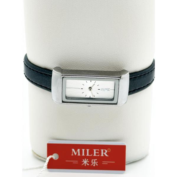 Женские шикарные кварцевые часы 30 мм Золотой циферблат Нержавеющая сталь Чехлы кварцевые часы