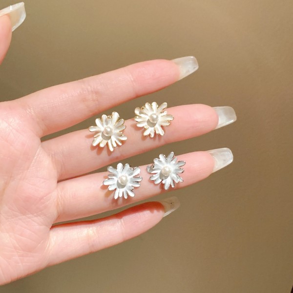 Factory Wholesale Brass Enamel Pearl Sterling Silver Stud Earring Women Fashion Jewelry Flower Earrings