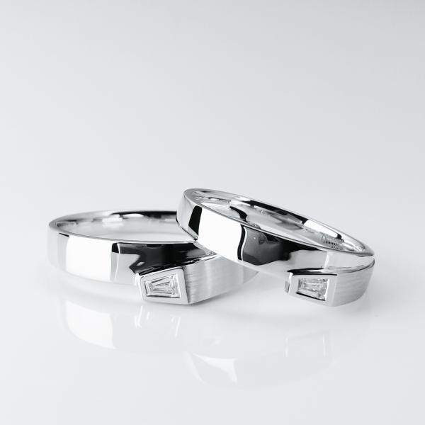 Ladder Square Diamond 18.5 Gold Wedding Ring Designs For Couple