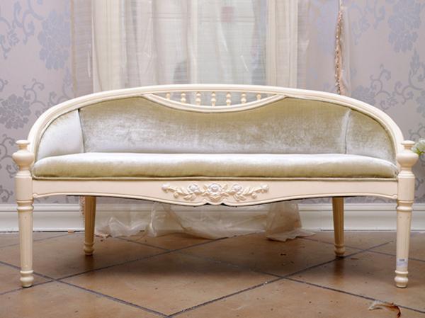 Velvet Fabric Fireproof Cotton Royal Wooden Luxury Sofa For Small Living Room 45kg/Cbm