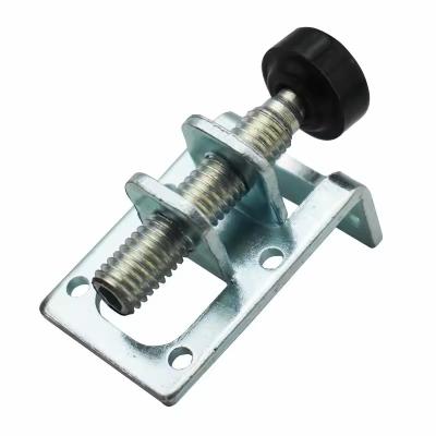 Peças de estampagem CNC de aço inoxidável Fabricação de chapas de metal Fixações de parafusos galvanizadas