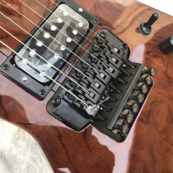 Custom Electric Guitar Brown Rosewood Top Covered Maple Fingerboard 7 Strings Double Swing Customizable Logo
