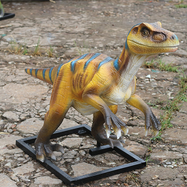 Lifelike Artificial Fiberglass Dinosaur Sculpture For Amusement Garden Decoration
