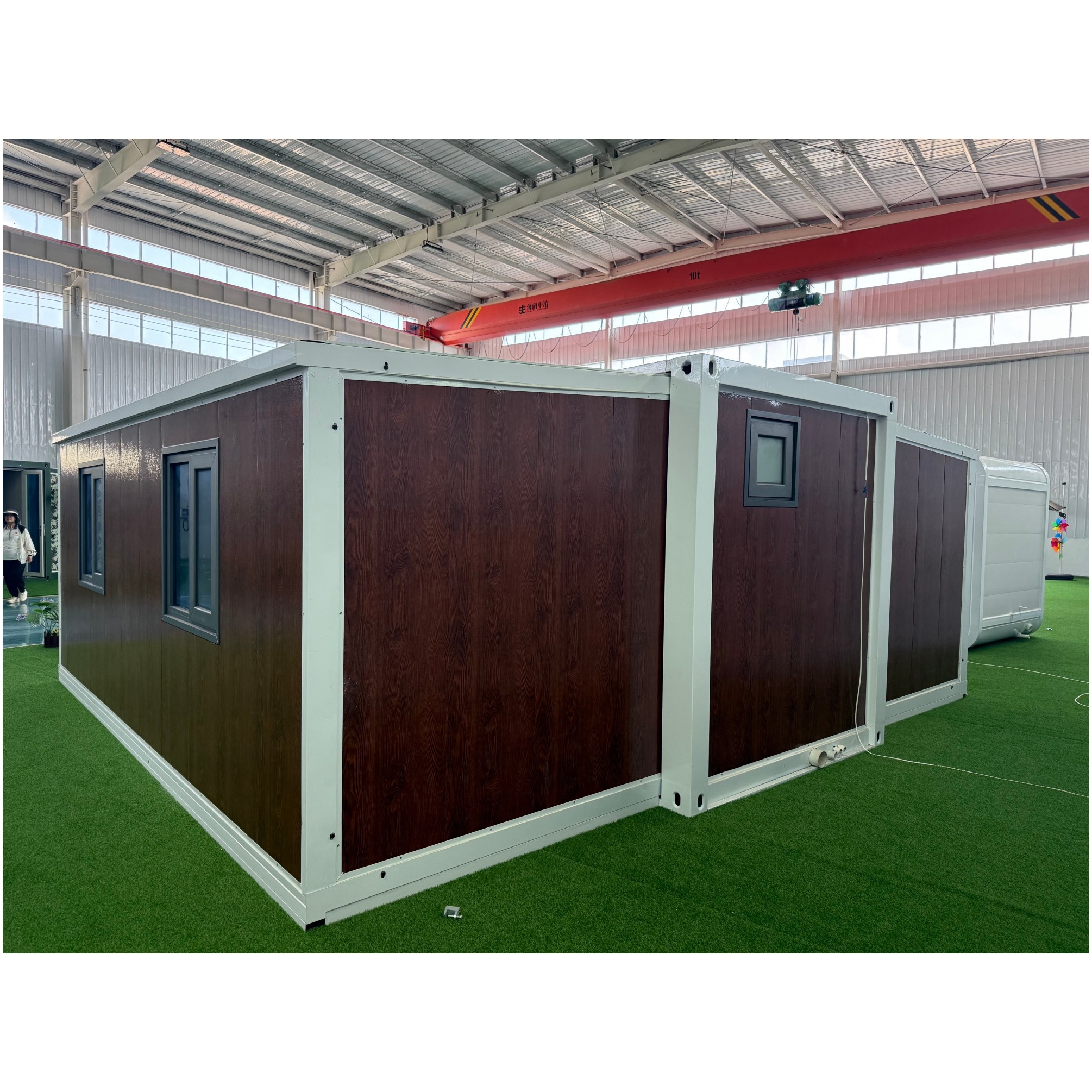 Customized Professional Eco-Friendly Foldable Container House Durable Comfortable Waterproof Feature for Workshop Application