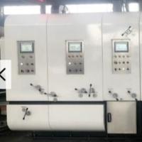 Boîte Flexo de carton imprimant l'empilement rotatoire de vibration de coupeur de matrice de machine à sous