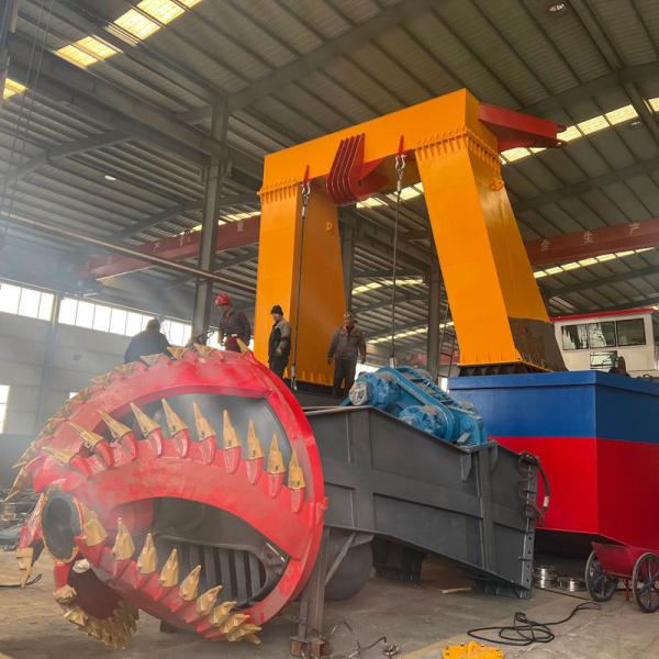 10 Inch Anti-Corrosion Steel Cutter Suction Sand Dredging Machine 150m3/ Hour