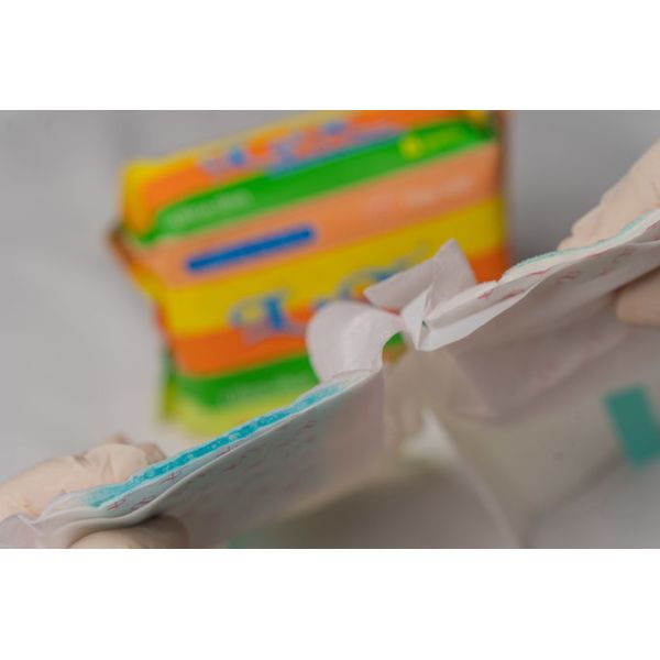 Side Gather Sanitary Napkins Regular Absorbency Comfortable Breathable Soft Material Ideal for Bulk Purchase and Supply