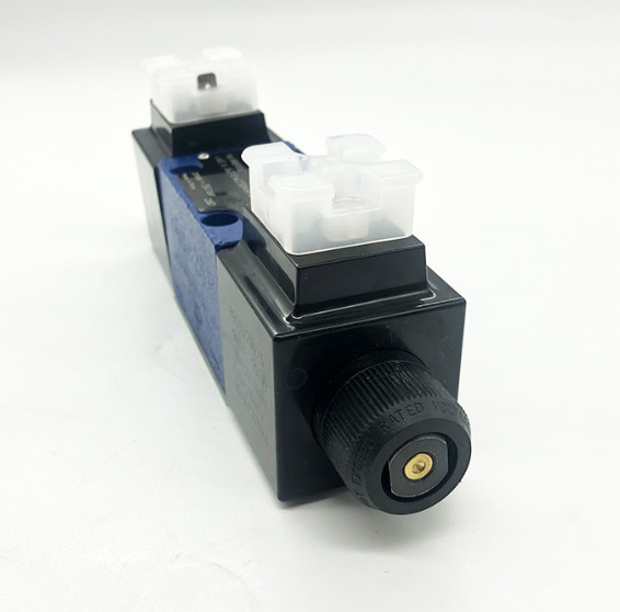 4WE6E62 EW230N9K4 Рексрот направленный клапан управления 4WE6 R900930035 R900561278 R900561288