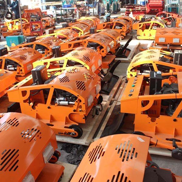 Pouring Mini Micro Digger 990mm Upper Width CE 1.6 Ton Excavator