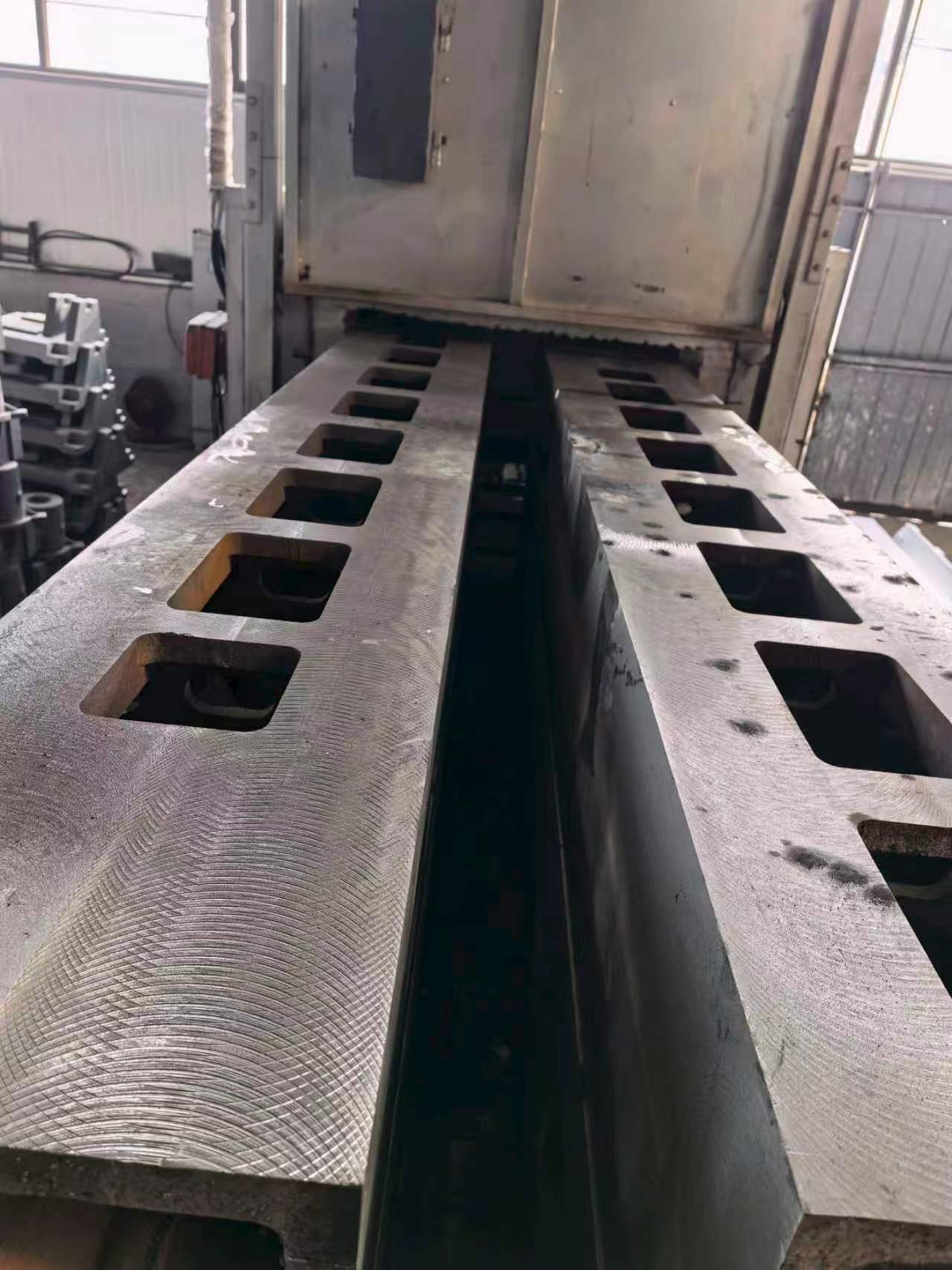Custom Gray Cast Iron Machine Bed Casting with High Structural Rigidity, Excellent Vibration Damping, and Good Thermal Stability for CNC Equipment