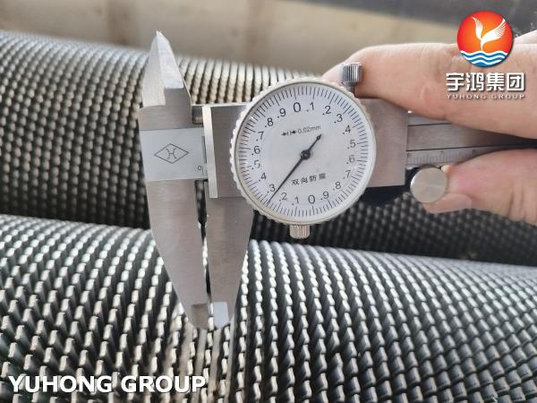 ASTM A312 TP304H ステンレス鋼シームレスパイプ 鋸歯状フィンチューブ 対流コイル用