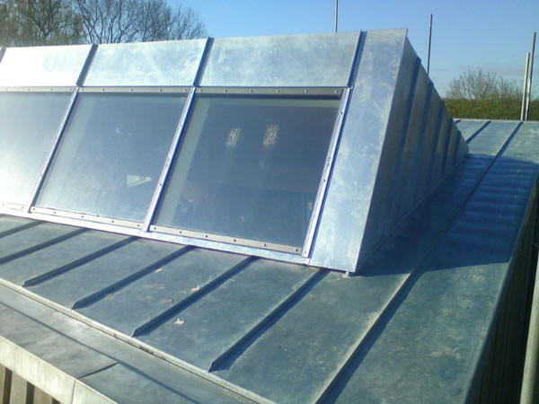 Zinc iron sheet in coil for zinc roofing sheets