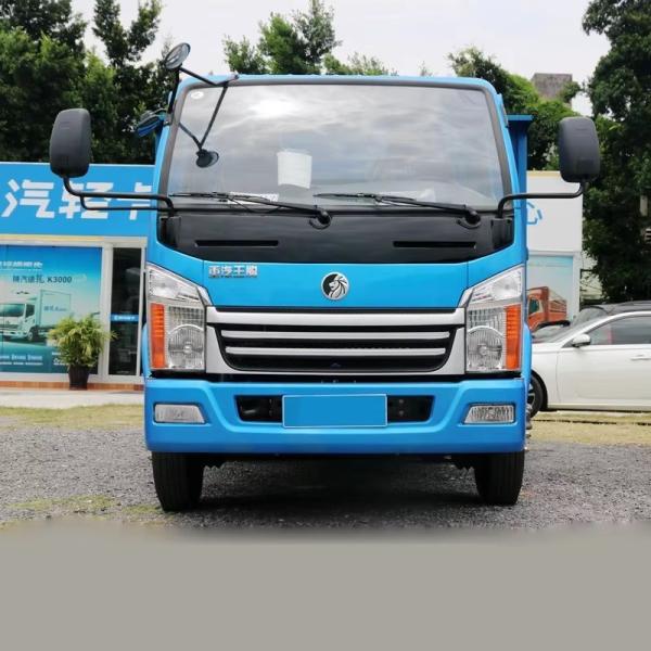 Sinotruck 4X2 Benne basculante Basculement arrière Chariot auto-déchargeable