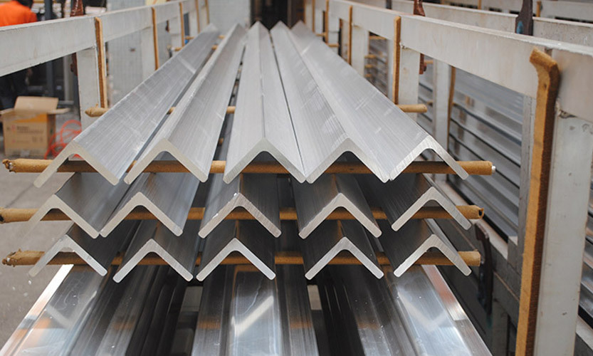 Hot Rolled  Carbon Steel Stainless Steel Alloy Steel Angles 1-30mm 15-400mm 6m 9m 12m