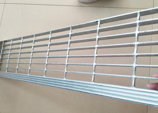 Anti Rust SS316 Floor Forge Walkway Steel Grating Serrated Bar
