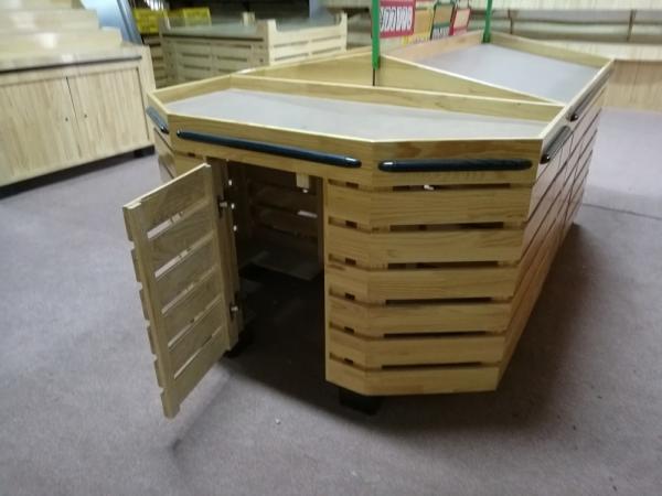 Retail Store Wooden Retail Display Shelves End Shelf Custom Easy Operation