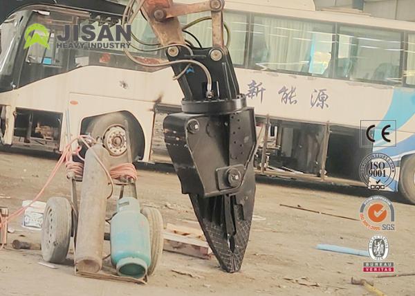 O carro de Kobelco SK200 que desmonta o veículo do equipamento desmonta o triturador de maxila concreto da máquina para a máquina escavadora Shear