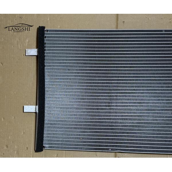 2000-2007 Année OE N° 9M5919710AA Système de refroidissement de pièces détachées automobiles Condensateur de climatisation pour Ford FOCUS EDGE MONDEO III berline