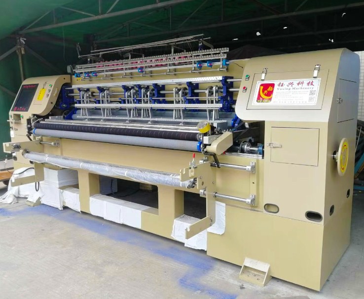 200 м/ч 300 см ширина Автоматический замок сшивать Quilting Machine для постельного белья 1000RPM скорость
