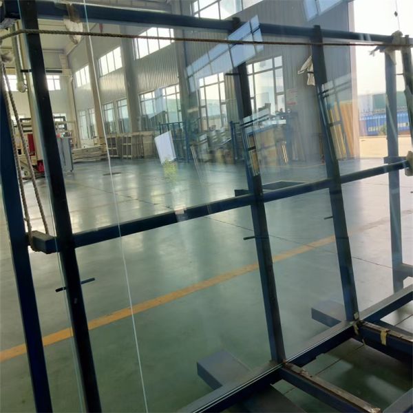 Ultra White Clear Float Glass Smooth Shower Door Glass For Building And Shower Doors