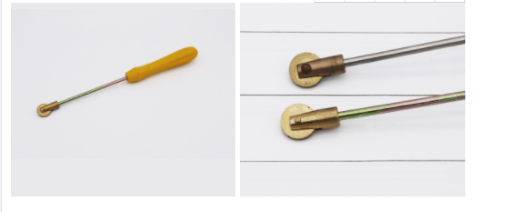 Wooden Handle Wheel Embedder With Small Gear of Bee Hive Equipment