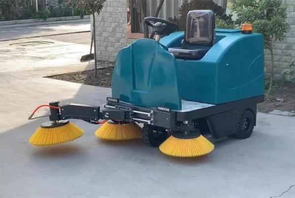 Pure Electric Ride On Sanitation Cleaning Truck Mini Shop Floor / Outdoor Road Sweeper Customized