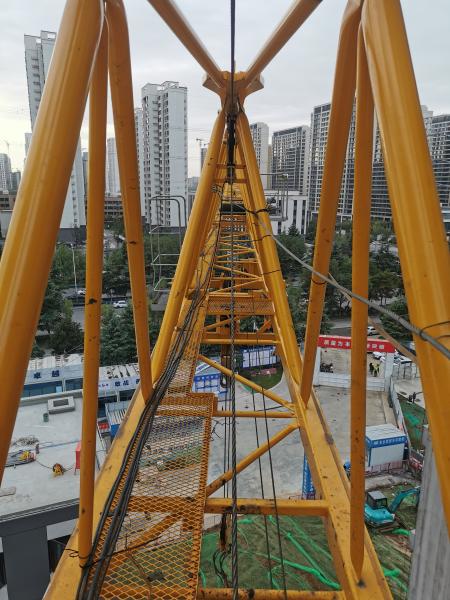 Potain MCT 205 / 200 10T tower crane MOY 2020 ORGINAL POTAIN CRANE 