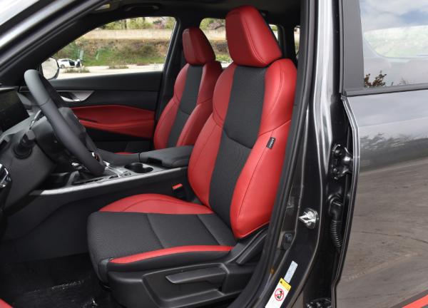 Potente 2WD Direção Esquerda Turbo 1.4T Chang An Cs 35 mais 160P 5 portas 5 lugares SUV Carro