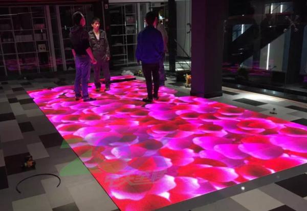 Pressure-Resistant P3.9 Outdoor LED Display With Built-In Interactive Induction Floor Tile Screen