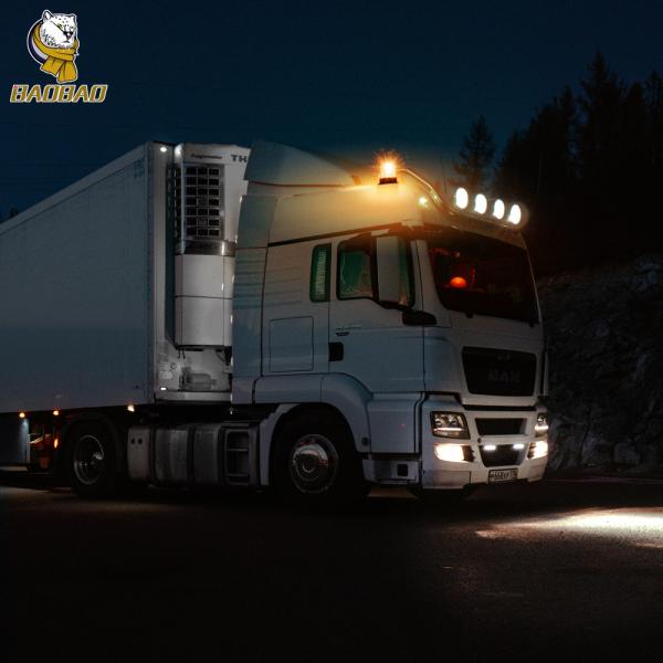 Red Blue White Yellow Flash 12V Truck LED Work Light Spotlight