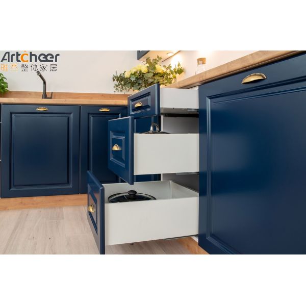 Modern Solid Wood Kitchen Cabinet with Quartz Stone Table Top and 5 Year Warranty