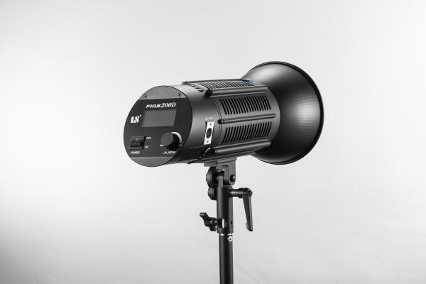 Cri 95 Compact 200w Photo Studio LED Video Lights Daylight Balanced Bowen Mount With Reflector