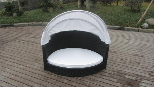 Garden Wicker Pet Bed