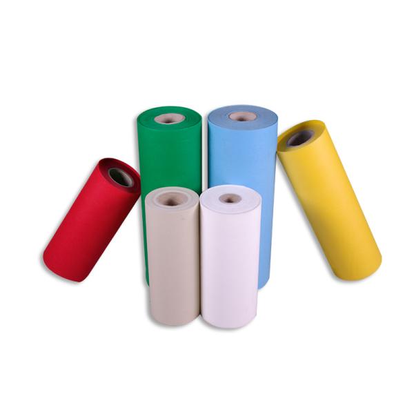 Красные голубые желтые рулоны ткани PP Spunbond не сплетенные для хозяйственных сумок