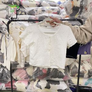 Wholesale Used Knitted Tops Clean Women Clothing Preloved Knitted Shirts Button-up Cardigan Style Used Clothes Second Hand Clothes