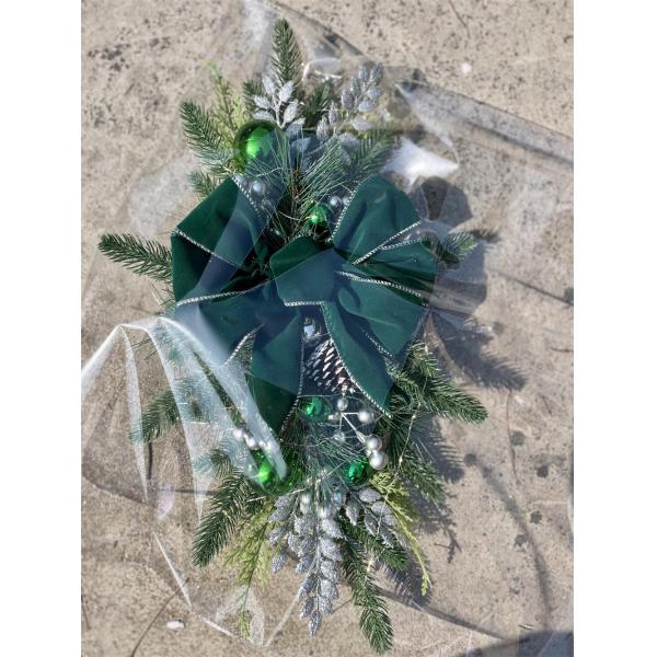 Plush Cloth and Plastic Door Hanging Rattan Wreath for Hotel Christmas Decoration