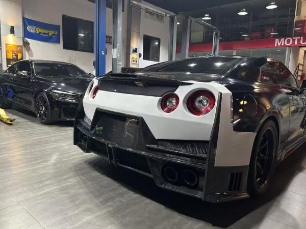 Nissan GTR Carbon fiber body Kit GTR r35 Upgraded 2024nismo style front and rear bumper spoilers hood fenders